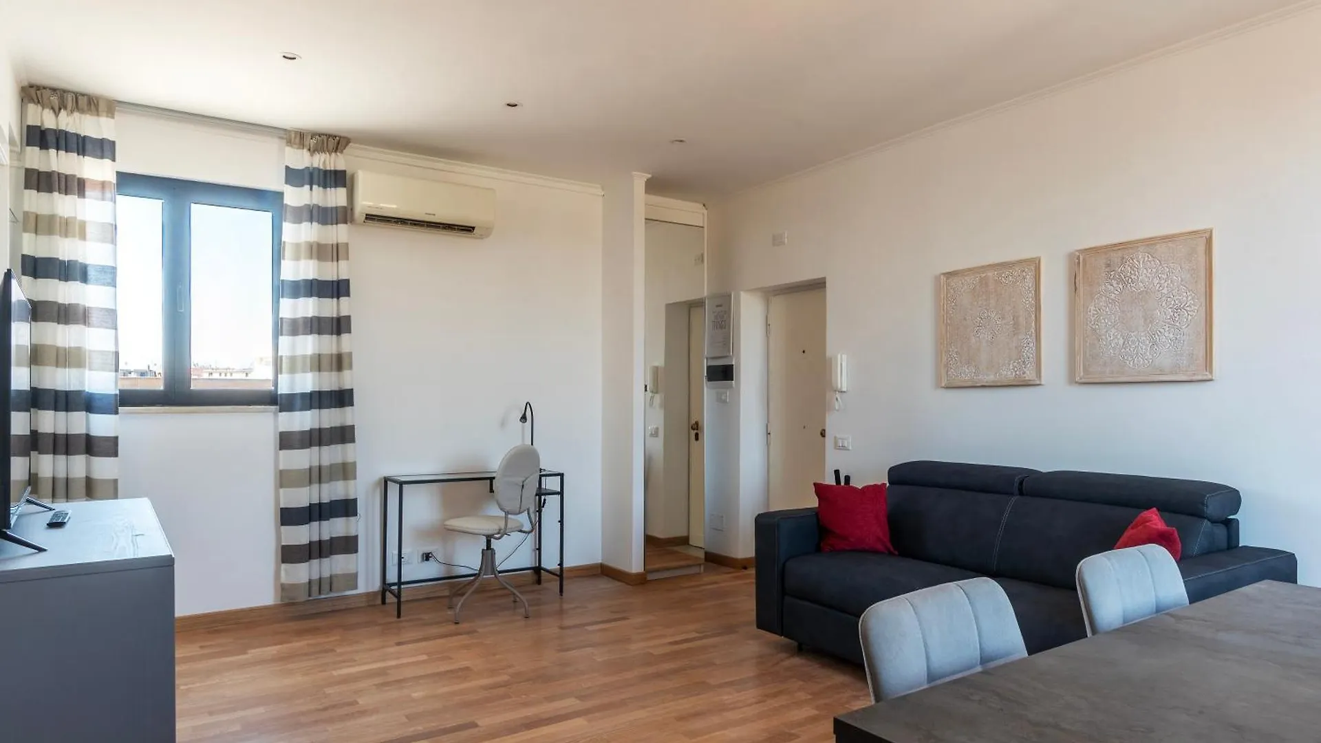 Mm San Giovanni Apartment Rome Italy