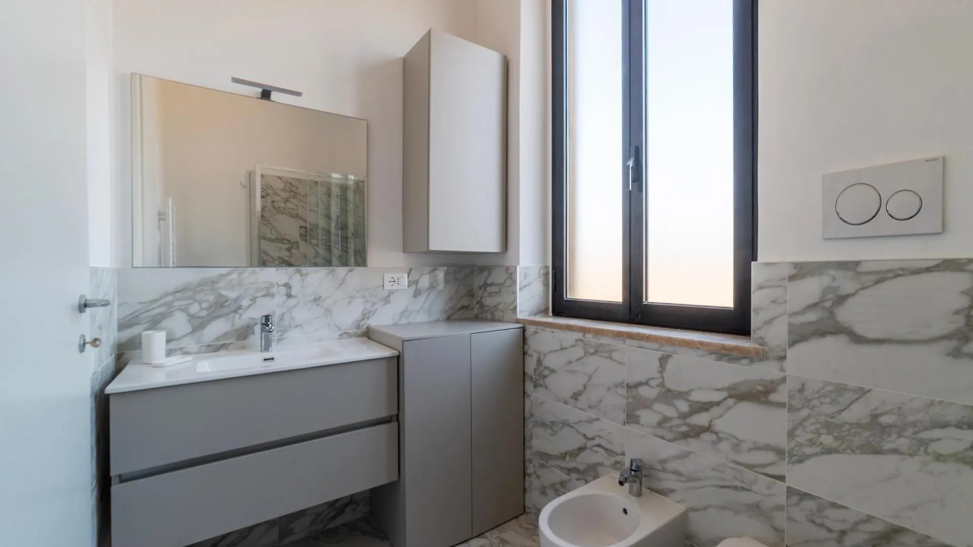 Mm San Giovanni Apartment Rome Italy