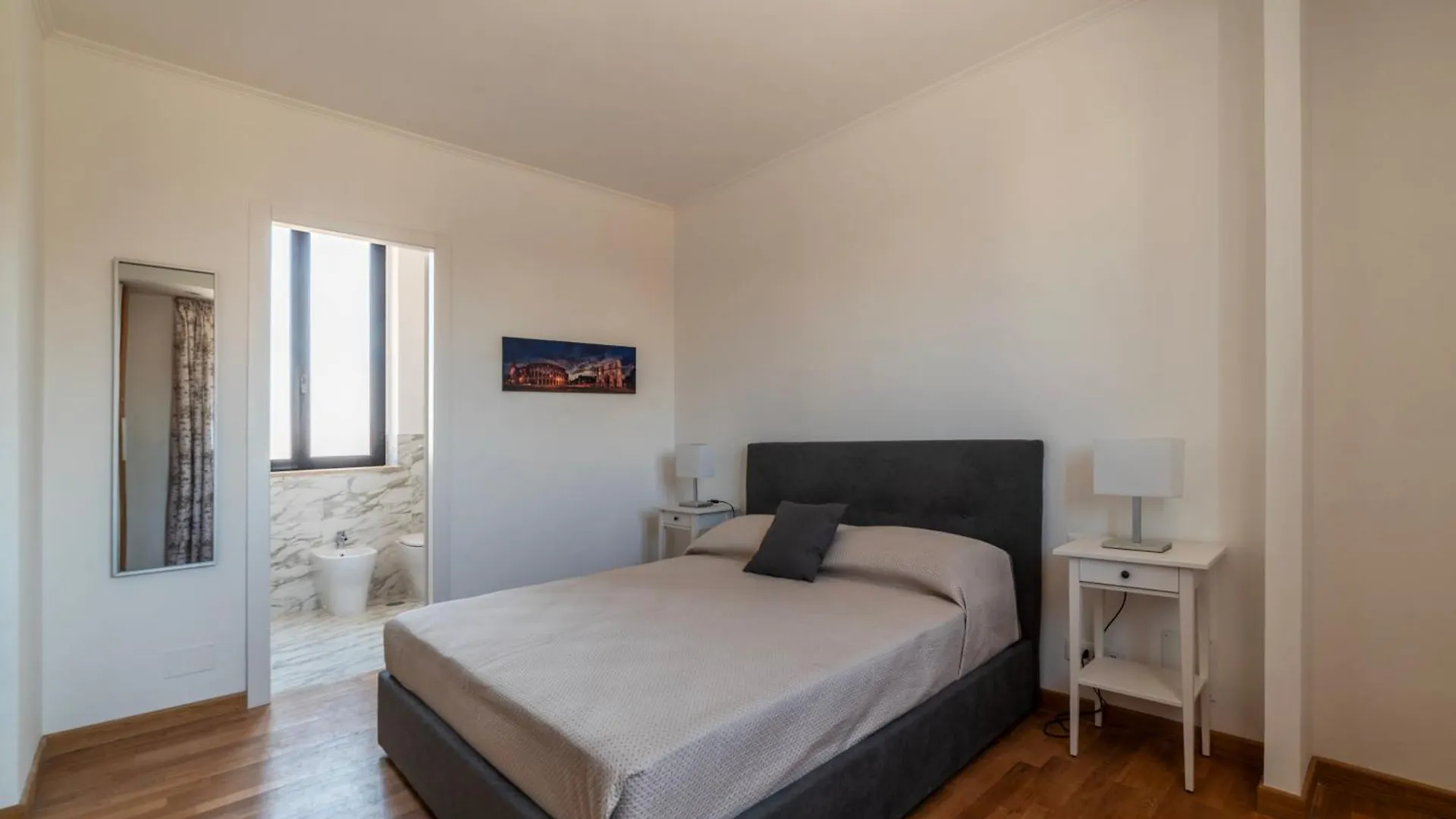 Mm San Giovanni Apartment Rome Italy
